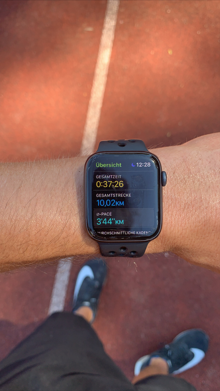 Apple Watch pace and distance on a training run